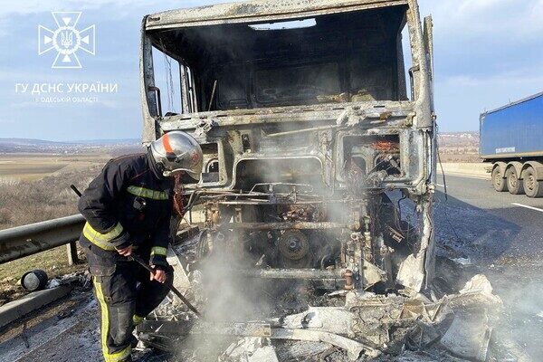 На трассе Одесса &ndash; Киев загорелась фура: подробности происшествия