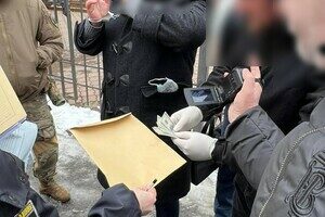 В Одессе работник суда "сливал" информацию за деньги