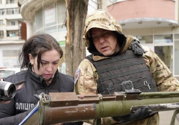 Продавал оружие и противотанковые гранаты: в Одессе задержали нарушителя