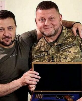 Спільна робота президента та головкома ставиться під сумнів через вплив «третіх сил», — експерт