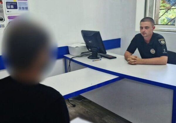 Разгромил надгробия на кладбище: в Одессе задержали вандала