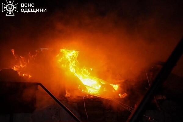 Дроновый удар по дому в Одессе: под завалами обнаружили тело женщины