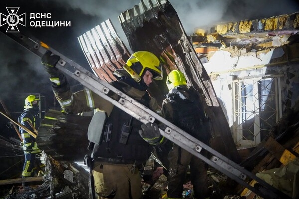 Дроновый удар по дому в Одессе: под завалами обнаружили тело женщины