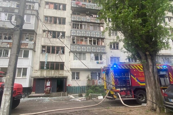 РФ атаковала Одессу дронами: обломки БпЛА упали на дом, пострадали люди (обновлено)