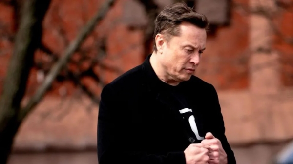 Продажи Tesla упали из-за политической активности&nbsp;Маска